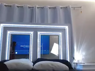 adafontaine18's Live Sex Cam Show