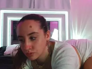 adafontaine18's Live Sex Cam Show