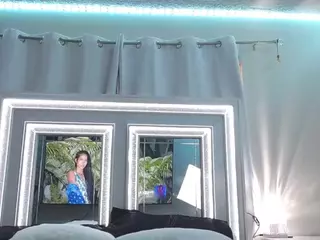 adafontaine18's Live Sex Cam Show