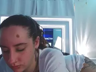 adafontaine18's Live Sex Cam Show