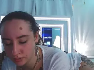adafontaine18's Live Sex Cam Show