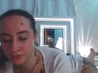 adafontaine18's Live Sex Cam Show