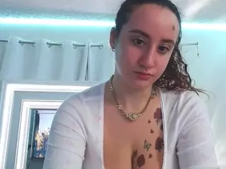 adafontaine18's Live Sex Cam Show