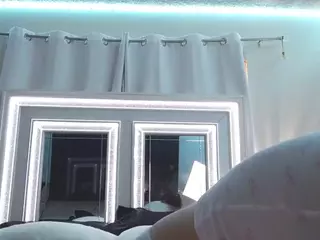 adafontaine18's Live Sex Cam Show