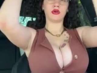 Live cam show with adafontaine18