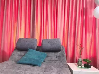 Annie-Thomsonn's Live Sex Cam Show