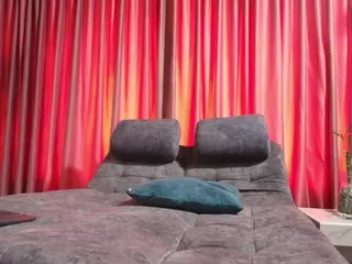 Annie-Thomsonn's Live Sex Cam Show