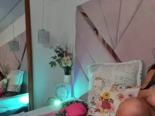 ginebra-ness's Live Sex Cam Show