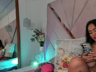 ginebra-ness's Live Sex Cam Show