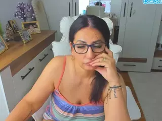KarenHotMilf's Live Sex Cam Show