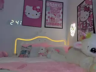 BABY NAOMI's Live Sex Cam Show