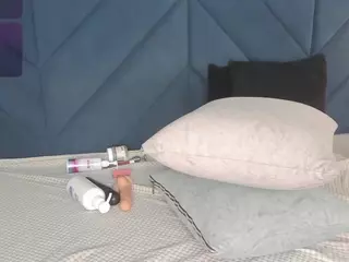 sarita-hills's Live Sex Cam Show