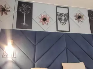 sarita-hills's Live Sex Cam Show
