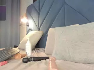 sarita-hills's Live Sex Cam Show