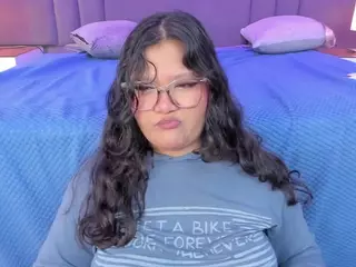 samy-rivers's Live Sex Cam Show