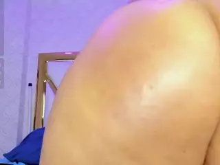 VanessaKalo's Live Sex Cam Show
