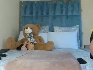 MELONS2001's Live Sex Cam Show