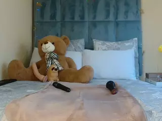 MELONS2001's Live Sex Cam Show