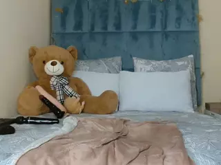 MELONS2001's Live Sex Cam Show