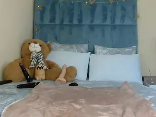 MELONS2001's Live Sex Cam Show