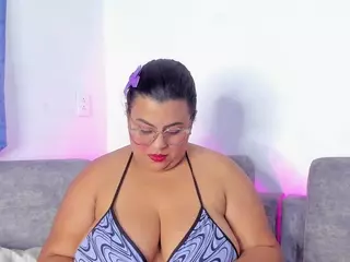 Nahia's Live Sex Cam Show