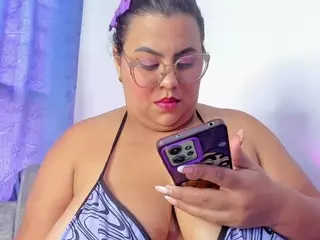 Nahia's Live Sex Cam Show