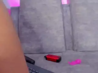 Nahia's Live Sex Cam Show