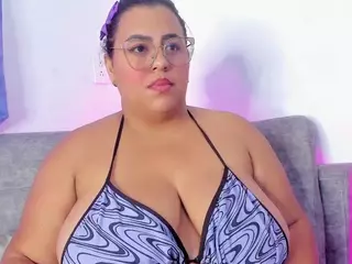 Nahia's Live Sex Cam Show