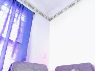 Nahia's Live Sex Cam Show