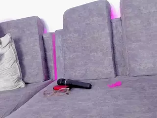 Nahia's Live Sex Cam Show