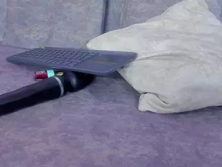 Nahia's Live Sex Cam Show