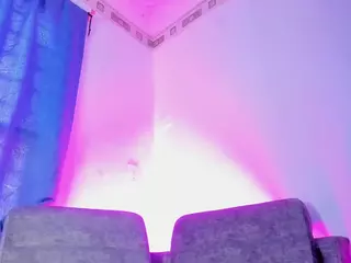 Nahia's Live Sex Cam Show