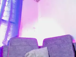 Nahia's Live Sex Cam Show