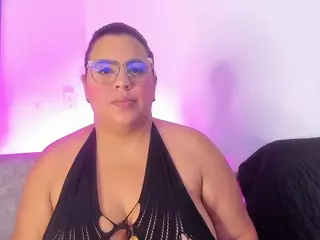 Nahia's Live Sex Cam Show