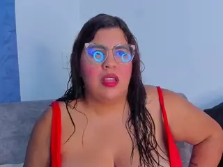 Nahia's Live Sex Cam Show