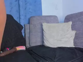Nahia's Live Sex Cam Show
