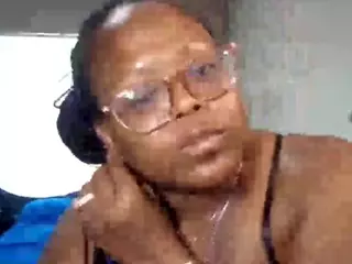 HarmonyKiss's Live Sex Cam Show