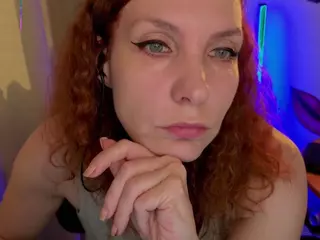 KatieJohanson's Live Sex Cam Show