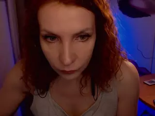 KatieJohanson's Live Sex Cam Show