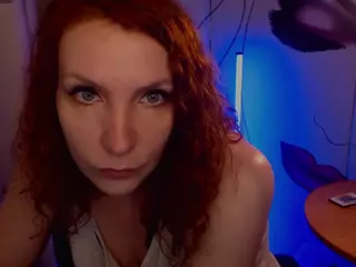 KatieJohanson's Live Sex Cam Show