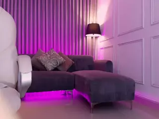 Nohemi's Live Sex Cam Show