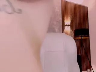Nohemi's Live Sex Cam Show
