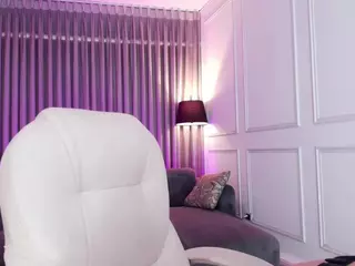 Nohemi's Live Sex Cam Show