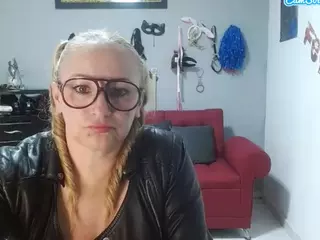 emperatrizmessy's Live Sex Cam Show