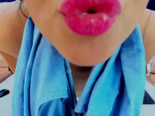ivanna18's Live Sex Cam Show