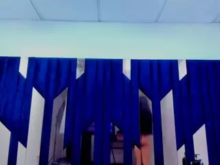 ivanna18's Live Sex Cam Show