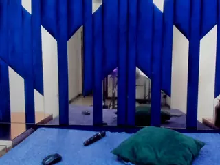 ivanna18's Live Sex Cam Show