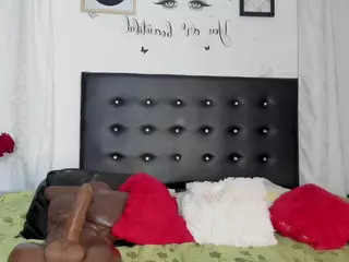 Leonora's Live Sex Cam Show