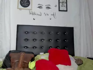 Leonora's Live Sex Cam Show