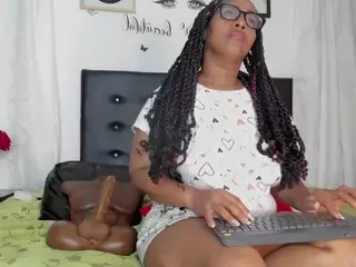 Leonora's Live Sex Cam Show